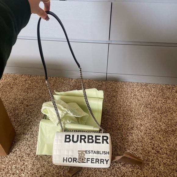 Burberry Horseferry Print Quilted Small Lola Bag in White. - Picture 2 of 5